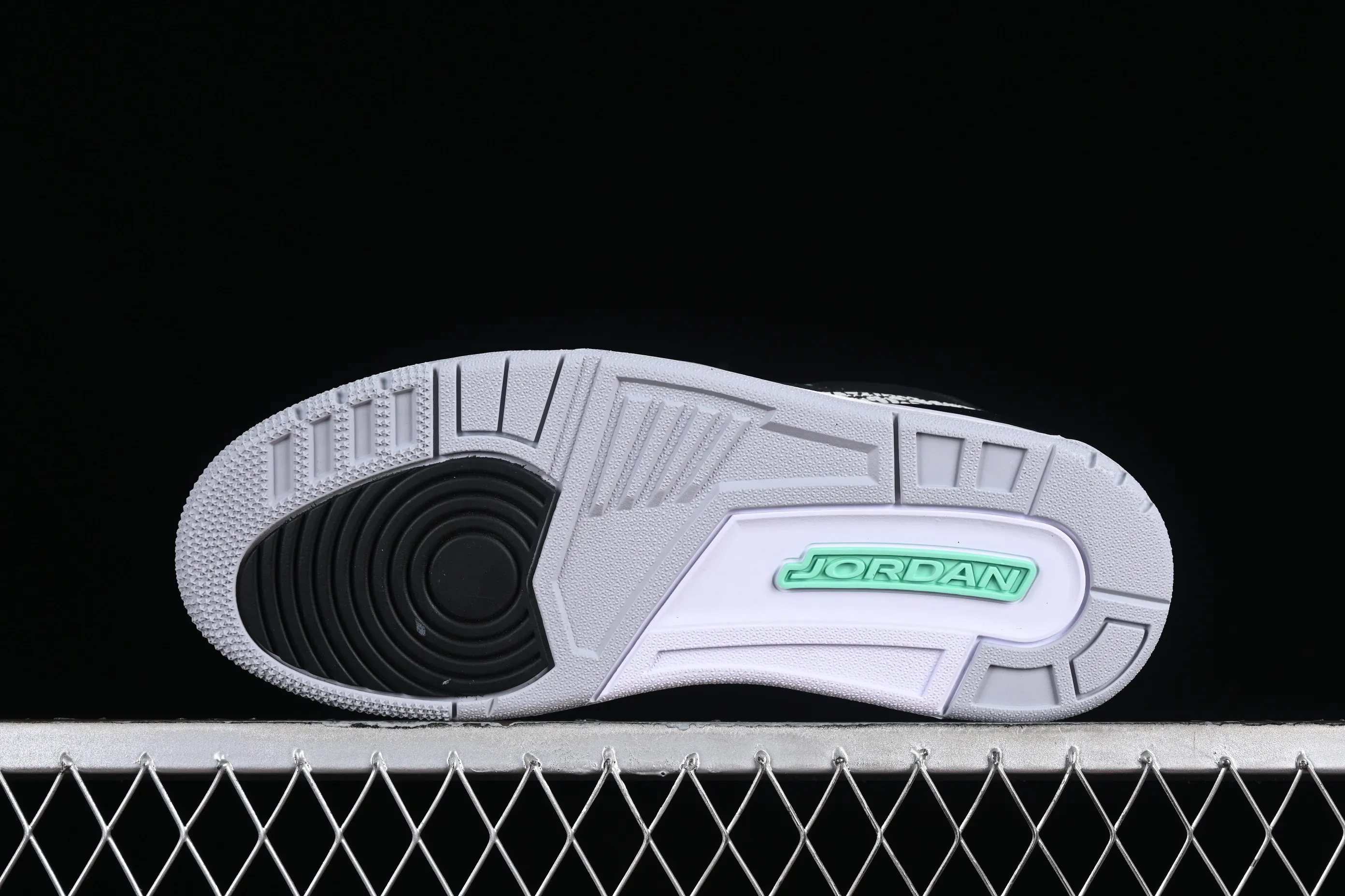 All categories Air Jordan Jordan series basketball shoes Air Jordan 3 LW version Air Jordan 3 "Green Glow" AJ3 Joe 3 black and green CT8532-031